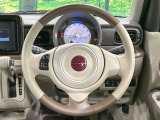 【純正革巻きステアリング】上質な革を使用することで、手にしっかり馴染みとても運転しやすいハンドルです♪