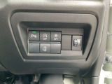 各種、多機能なスイッチが、運転席右側に配置されております。