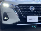 配光特性に優れ路肩まで明るく照らすLEDライトを採用
