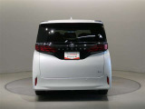 U-Carの販売だけでなく自動車保険、携帯電話の販売も行っております。