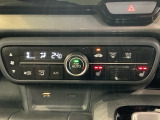 フロント両席にはシートヒーターが付いています!寒い日に便利な装備ですね。