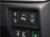 ◆パーキングセンサーシステム◆車庫入れの時などに近くに障害物がある場合、障害物までの距離を音で知らせてくれます。