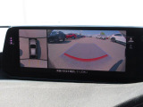 360&deg;ビューモニターを搭載しています。コーナーセンサーと合せてお使いいただくことで、安全、安心にお車の取り回しを行っていただけます。