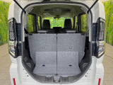 普段のお買い物や通勤、送迎等に十分な荷室スペースを確保しております。セカンドシートを倒すと、大きな荷物の積載も可能です♪