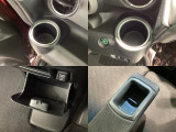 収納スペースや、ドリンクホルダーもついています。長距離ドライブで活躍する必需品ですね♪
