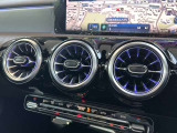 総在庫で600台ほどの取り扱いがございます。弊社デモカー使用の車両やメーカー使用の車両などもご紹介ができます。