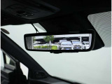 デジタルインナーミラー装備!車両後方のカメラの映像をデジタル補正で視認性を向上させてインナーミラー内に表示します♪視界を遮るものがなく、後席に同乗者がいても後方を確認しやすく安心です♪