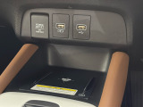 ★ワイヤレス充電器★スマートフォンを置くだけで充電可能。ケーブルをつなぐ煩わしさがありません