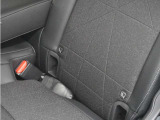 ◆ISOFIX◆シートベルトいらずでチャイルドシートと固定金具を連結するだけでガッチリ固定できます。