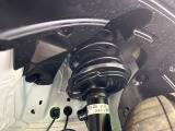お車を安心してお乗りいただく為には、足回りの定期点検が欠かせません。サービスサポート(有償保証)では無料点検もご提供しており、安心のカーライフをお過ごしいただけるサポート体制が整っています。