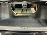 載せるものに合わせて、自由自在にシートを調整。長めの荷物も、大きな買い物も、工夫次第でスッキリ収まります。使い方次第で楽しみが広がる空間です。