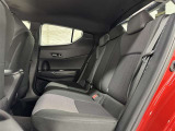 ゆとりある広々とした車内空間は、ドライブを始め買い物やレジャーなど、幅広く活躍します。一人でもみんなとでもお出かけを楽しみましょう!