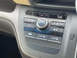 【 オートエアコン 】車内温度を感知して自動で温度調整をしてくれるのでいつでも快適な車内空間を創り上げます!//