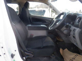 清潔で広々した座席です!是非、現車を見て体感してみてください。