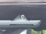 【トヨタセーフティセンス】走行中に前方の車両等を認識し、衝突しそうな時は警報とブレーキで衝突回避と被害軽減をアシスト。より安全にドライブをお楽しみいただけます。