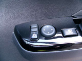 ドアミラーの鏡面の調節、格納は運転席からすべて操作できます!