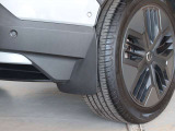 オプション装備のマッドフラップが装備済みです 車体への泥はねを防ぐだけではなく、飛び石によるダメージも防ぎます