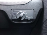 Audi正規ディーラーが高品質をお約束。高度な訓練・教育を受けたAudi専任メカニックが、100項目にもおよぶ精密な点検を実施。すべてクリアしたAudi車だけ、あなたのお手元に届けられるのです