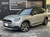 MINIカントリーマン C メルティングシルバー/ブラックルーフが入荷!陽の当たり方で艶やかな表情を見せるイチ押しのボディカラー!広々とした車内空間と大容量のラゲッジスペースで実用性も兼ね備えております!