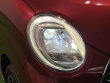 対象物が見やすく白く明るい光で夜間走行をサポートするLEDヘッドランプ