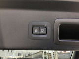 パワーリフトゲートでハッチバック開閉が大変楽に出来ます。