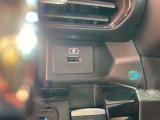 USBから充電可能です。。