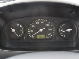 見やすいメーターで安全運転のお役に立ちます!!