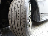 タイヤサイズは225/45R18となっております♪