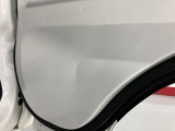 ドア内張にキズあります。