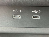 前席USB電源です。