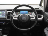 ◆ハンドル全体◆各種スイッチがハンドルから手を放さず操作できるので運転中でも楽に操作できます。