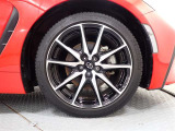 純正アルミホイール 215/45R17