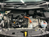 エンジンルームもクリーニング済みできれいですよ。日産の整備士がしっかりと丁寧に点検していますので安心してお乗りいただけます