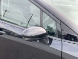 ウィンカーミラーで更にスタイリッシュで存在感あり!対向車からの視認性アップで安全性も高まります!