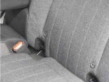 ◆ISOFIX◆シートベルトいらずでチャイルドシートと固定金具を連結するだけでガッチリ固定できます。