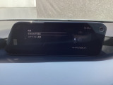 Apple Carplay・Android Auto対応!マツダ コネクト(コマンダーコントロール)でスマートフォンを操作して、通話、音楽を聴いたり、マップで目的地を調べることができます。