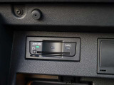 認定中古車保証1年間距離無制限の保証とロードアシスタンスサービスが全車に付帯されています。また、1年間または2年間の延長保証(有償)もご利用いただけます。