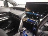 見通しのよいすっきりとした視界で、誰でも運転しやすいです。運転のしやすさは疲れにくさにも繋がります