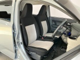 【運転席・助手席】内装ルームクリーニング済みです。しっかり綺麗にしていますので、是非、お確かめください。車に自信があるからこそ、是非一度ご来店頂き内外装も見てもらえると幸いです。