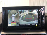 パノラミックビューモニター付き!クルマを真上から見ているかの様に、映像をモニターに表示。周囲の状況を把握しながら安心して駐車が可能です!