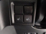 シートの座面と背面を温める運転席/助手席シートヒーターを装備。体を冷やしたくない方にうれしい装備を揃え、冬の寒い日や寒冷地でのドライブを快適にします。