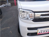 ヘッドライトは明るいLEDです