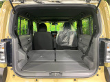 普段のお買い物や通勤、送迎等に十分な荷室スペースを確保しております。セカンドシートを倒すと、大きな荷物の積載も可能です♪
