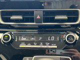 【 オートエアコン 】車内温度を感知して自動で温度調整をしてくれるのでいつでも快適な車内空間を創り上げます。