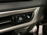 アドバンストパークのオプション付きです!スイッチ操作で自動駐車が可能です。
