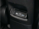 ◆USBチャージャー◆使いやすい場所に装備されています。