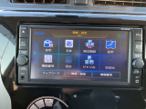 日産純正メモリーナビ(MJ118D-W)装備、4ヶ国語の音声案内やBluetoothでスマホアプリと連動対応、快適な画面操作と高音質なオーディオ再生。