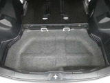 広々としたラゲージスペースを備えています。大きなものや長さのある荷物もしっかりと積み込めます。