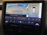 【パノラミックビューモニター】専用のカメラにより、上から見下ろしたような視点で360度クルマの周囲を確認することができます☆死角部分も確認しやすく、狭い場所での切り返しや駐車もスムーズに行えます。