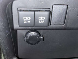 シガーソケット用の充電器が使用可能です!